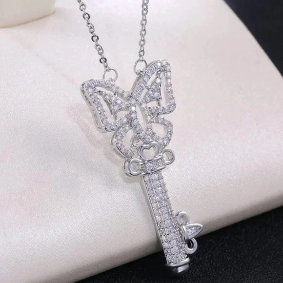 NEW Silver Diamond Butterfly Key Pendant Necklace - Picture 8 of 8